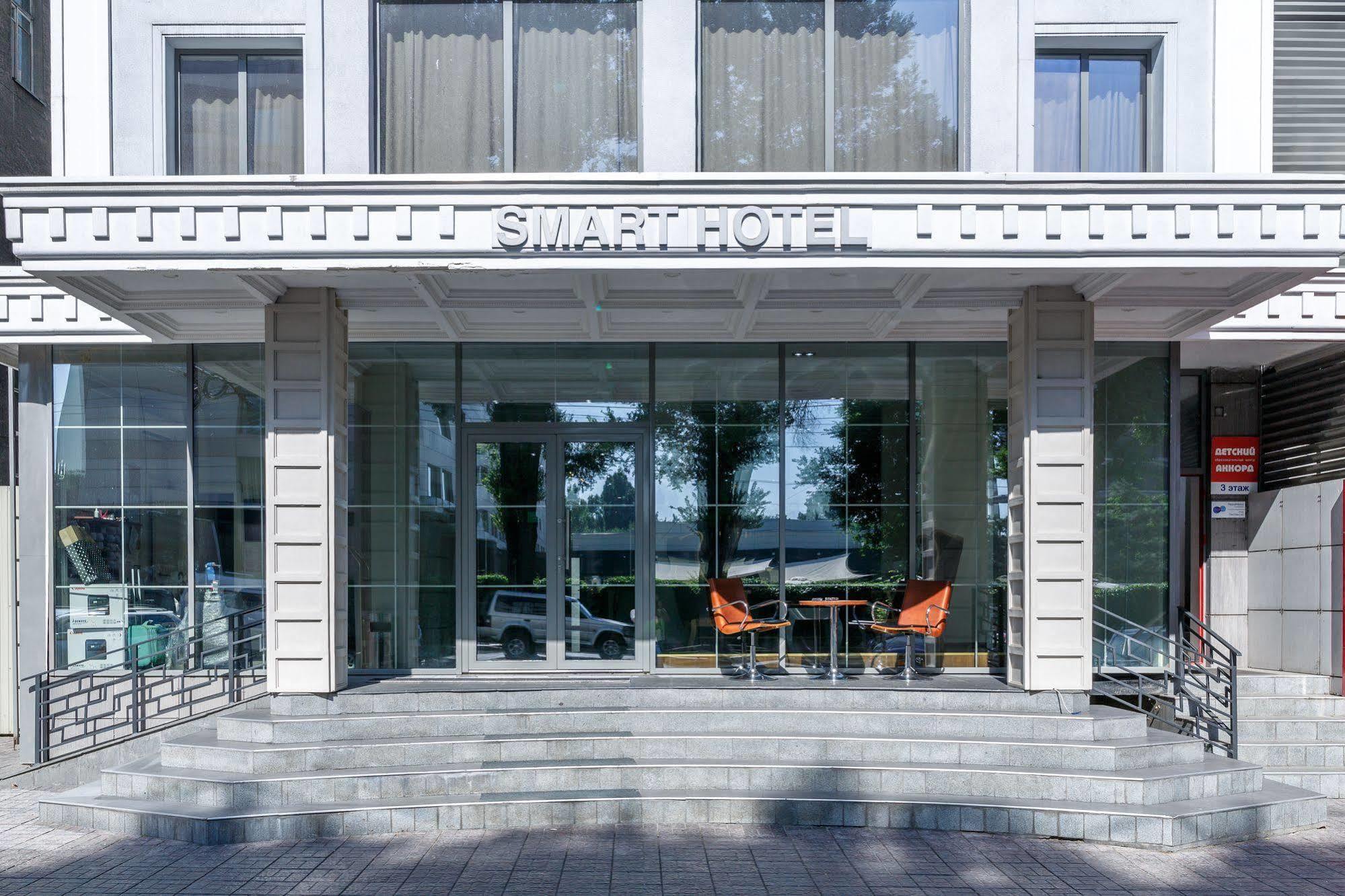 Smart Hotel Bishkek Exterior photo